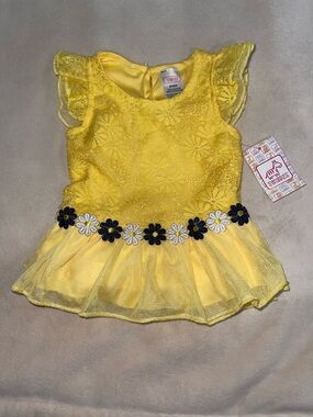 Swiggles Yellow Lace Dress with Navy & White Daisy Belt